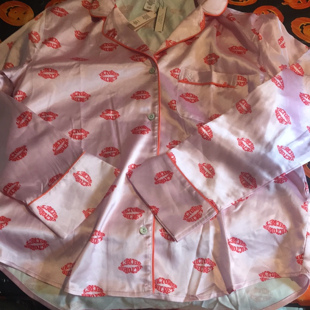 Victoria’s Secret Satin Pajama Top - Picture 1 of 4